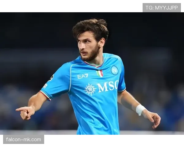 莱奥与克瓦拉茨赫利亚：边锋节奏掌控与技术特点对比