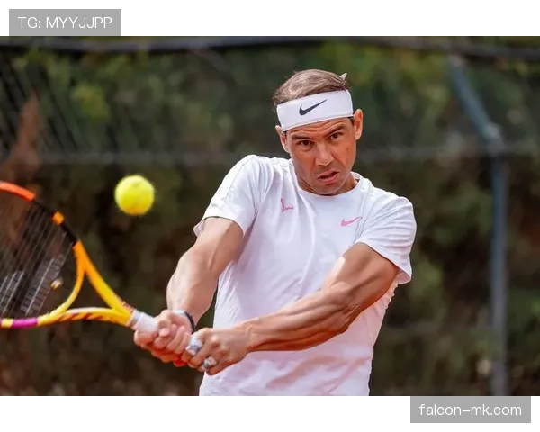 纳达尔今天穿得像去开派对，结果球场爆发力跟平时两码事？